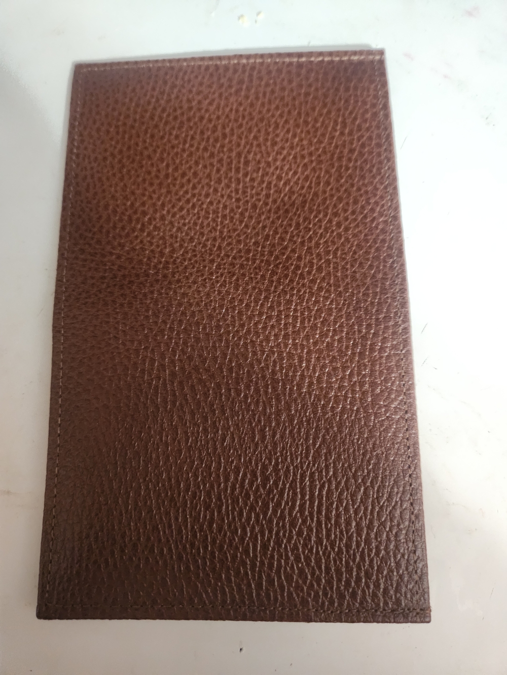 Amity Canadian Classic Brown Textured Cowhide Card Holder with Gold Logo - Picture 4 of 4